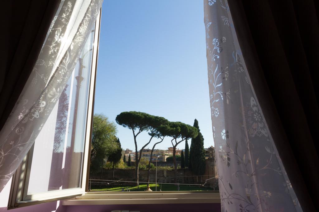 Отель Bevilacqua Bed Roma Santa Croce Номер фото