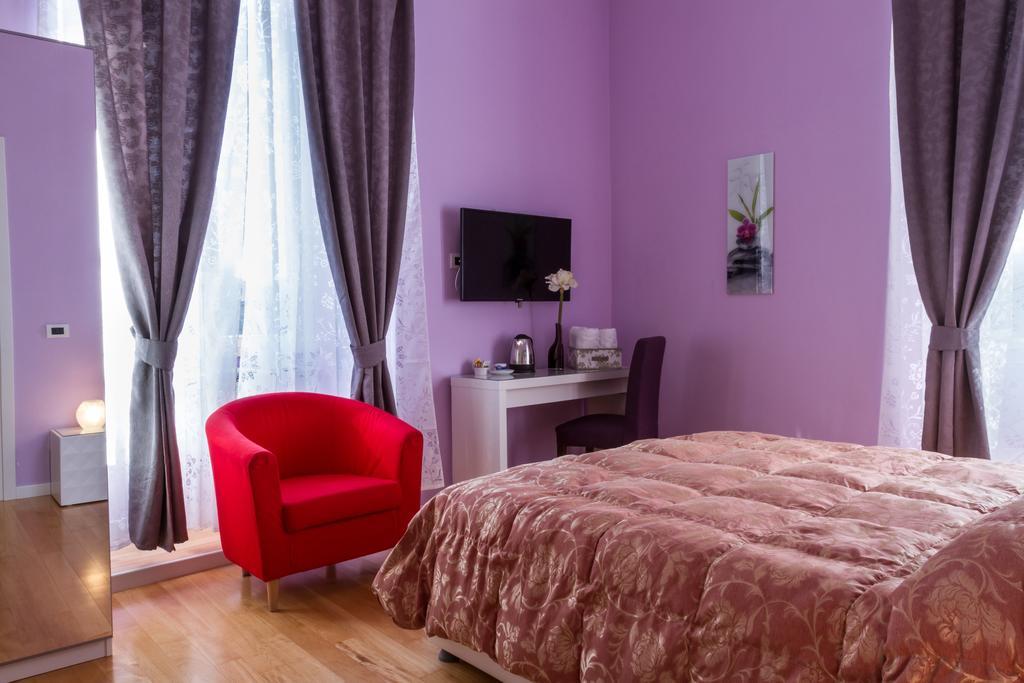 Отель Bevilacqua Bed Roma Santa Croce Номер фото