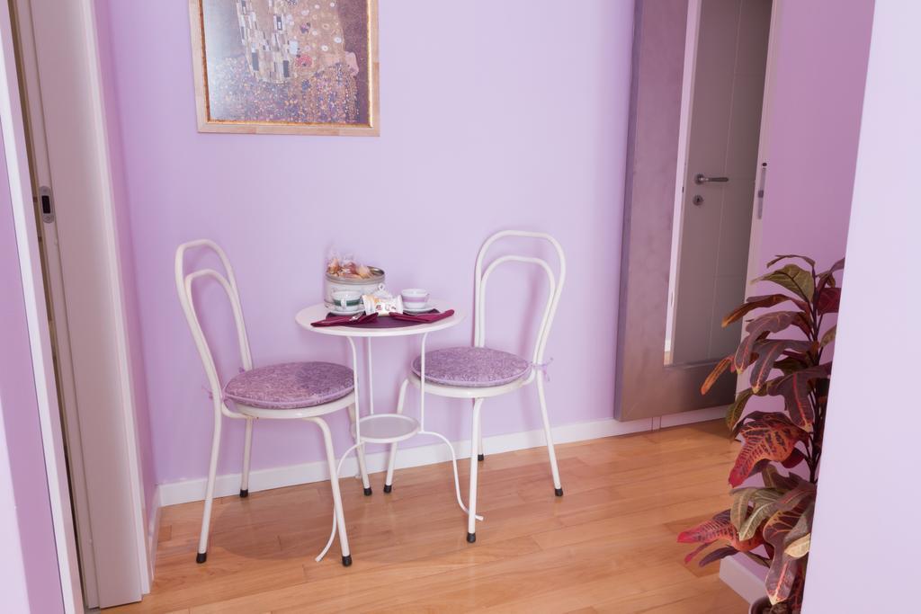 Отель Bevilacqua Bed Roma Santa Croce Номер фото
